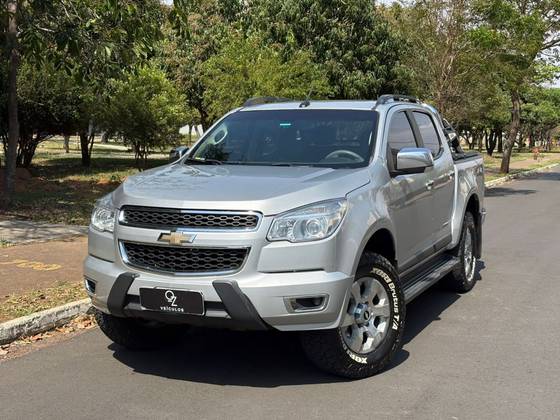 CHEVROLET S10 2.5 LTZ 4X4 CD 16V FLEX 4P MANUAL CHEVROLET S10 2.5 LTZ 4X4 CD 16V FLEX 4P MANUAL
